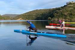 Безтурботні веслувальники