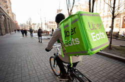 Доставка еды Uber Eats стала бесплатной в Украине на время карантина