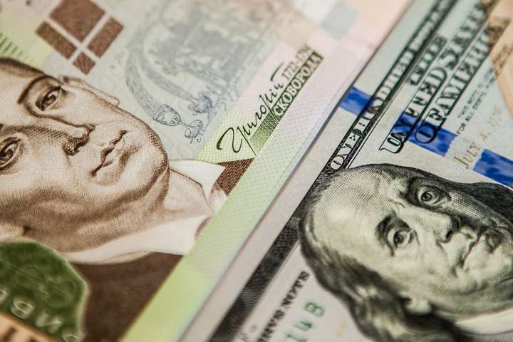Долар здорожчав ще на пів гривні: Нацбанк встановив курс валют на 18 березня