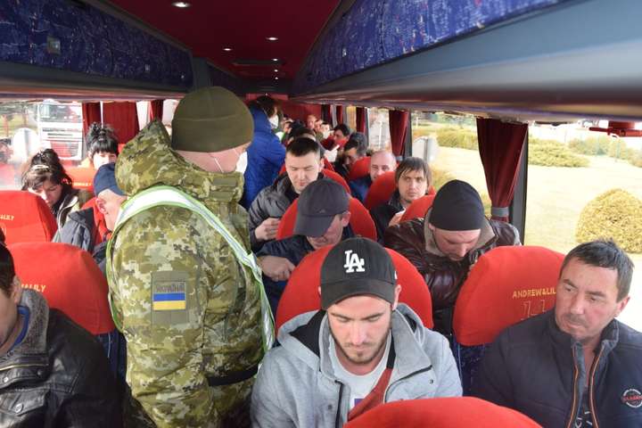 ДПСУ: за добу майже 4,5 тисячі українців повернулися в Україну