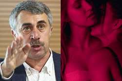  Доктор Комаровский призвал избегать поцелуев 
  