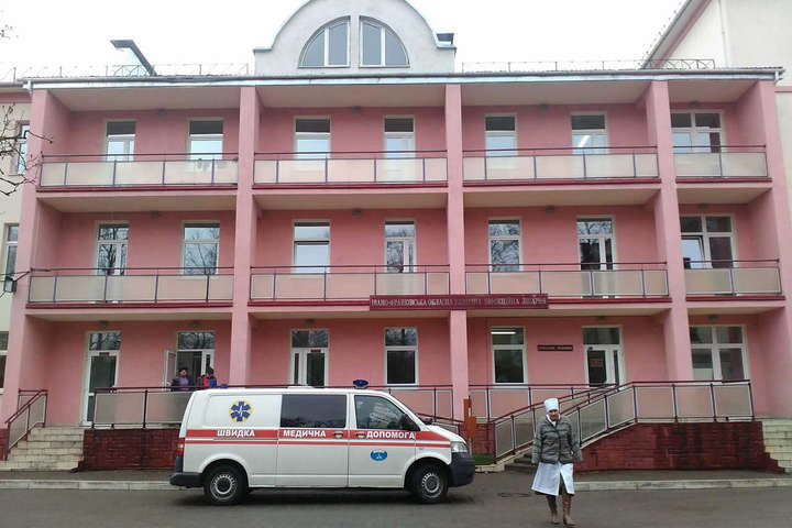 В інфекційній лікарні Івано-Франківська померла жінка, у якої підозрювали коронавірус