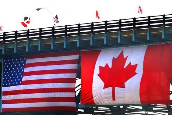 США закрывают границу с Канадой