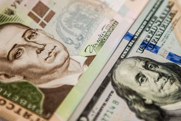 Курс валют: міжбанк закрився зростанням курсу долара