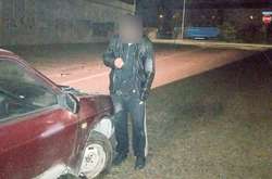  Працівник СТО, замість ремонту, їздив на автомобілі клієнта 