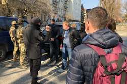 Спецоперація в Ужгороді: затримано банду рекетирів, які вимагали гроші у закарпатця (фото, відео)