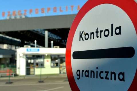 Польща планує продовжити заборону в’їзду іноземців до середини квітня