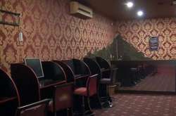 У Києві «під шумок» працювали підпільні гральні заклади (фото, відео)