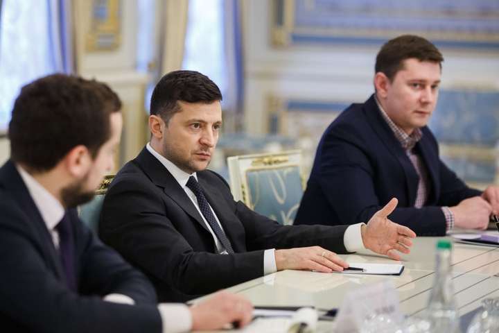 Президент України обговорив запуск освітнього проєкту для школярів з керівниками телеканалів