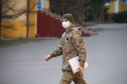 Карантин в Украине: улицы городов начнут патрулировать военные