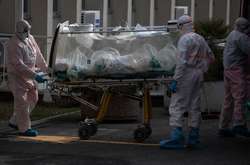 Транспортування пацієнта з підозрою на коронавірус до лікарні в Римі