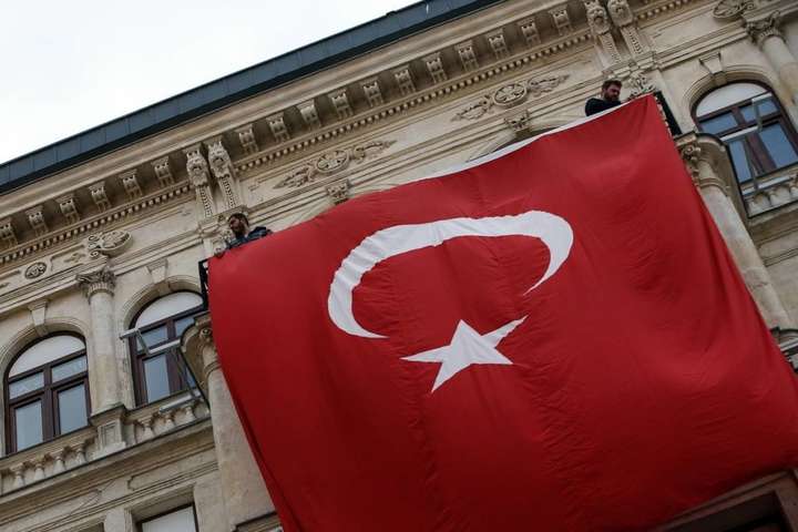 Туреччина не каратиме українців, які не змогли покинути країну через карантин