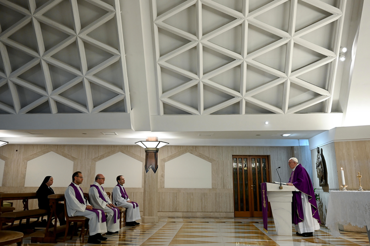 Ватикан обіцяє індульгенції віруючим, які постраждали від пандемії