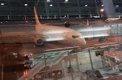 З Варшави до Києва прилетів спецрейс з понад 200 українців