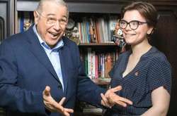  У Евгения Петросяна и Татьяны Брухуновой родился ребенок 
  