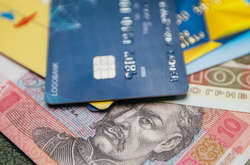 Нацбанк такими своїми кроками переслідує дві основних мети - наслідування прикладу країн Європи і зменшення розрахунків готівкою