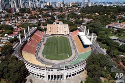 Легендарна футбольна арена стане прихистком хворих на коронавірус