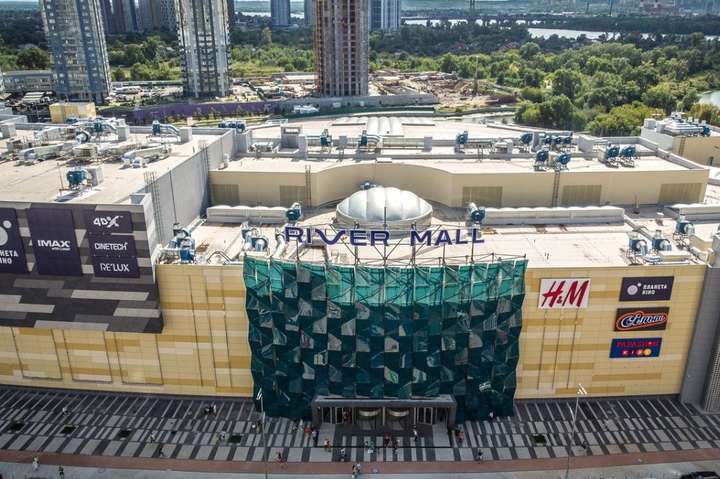У River Mall стверджують, що торговий центр не горів, а просто димів