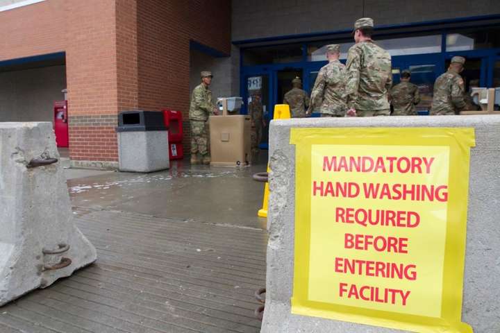 Вооруженные силы и Национальная гвардия США разворачиваются для борьбы с коронавирусом