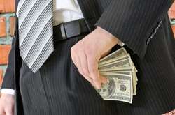 Ексміністр економіки запропонував для боротьби з коронавірусом стягнути гроші з власників збанкрутілих банків