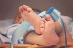 Дитина, народжена хворою на коронавірус жінкою з Ірпеня, буде на карантині