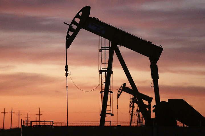 Цены на нефть растут три дня подряд