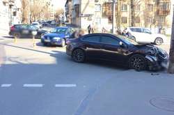 Водій Mazda здійснив наїзд на електроопору 