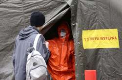 Раніше польські кордони були закриті для іноземців на 10 днів, починаючи з неділі 15 березня