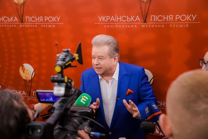 Михайло Поплавський - почесний президент Київського національного університету культури та мистецтв, доктор педагогічних наук, професор, заслужений діяч мистецтв України - Поплавський став переможцем премії «Людина року»