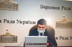 Разумков прокоментував ідею проведення засідання Ради на стадіоні