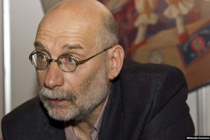 Известный российский писатель заразился коронавирусом