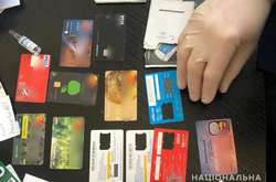  Затримали хакерів, які викрадали гроші з рахунків суб’єктів господарювання. 
 Фото:Нацполіція 