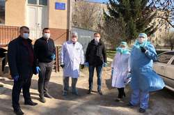 У лікарню на Тернопольщині привезли обладнання від Фонду Порошенка