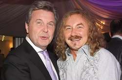 60-летнего Игоря Николаева экстренно госпитализировали с подозрением на коронавирус