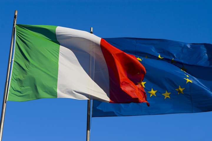 В Италии в связи с пандемией пригрозили выходом из ЕС
