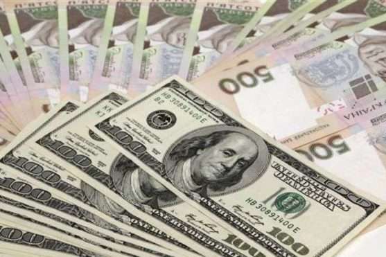Долар і євро після вихідних здорожчають: курси валют на 30 березня