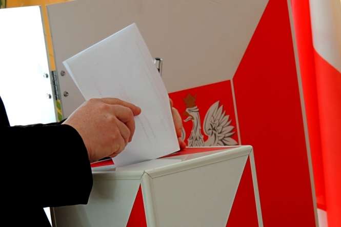 Сейм Польщі антикризовим законом вніс поправки до виборчого кодексу