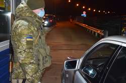 Громадяни України можуть потрапити на батьківщину тільки автомобілем і через певні пункти пропуску