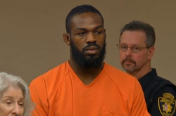 Коронавірус допоможе зірці UFC уникнтути суду