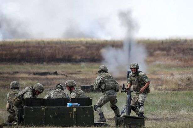 На Донбассе боевики за день открывали огонь 13 раз