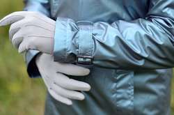  Команда Порошенка везе в Україну засоби медичного захисту 