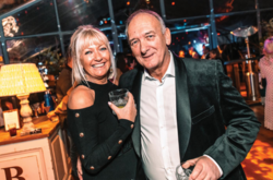 72-летний папа Дэвида Бекхэма женится на миллионерше