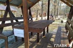  Во время карантина киевляне продолжают выезжать компаниями на шашлыки 
  