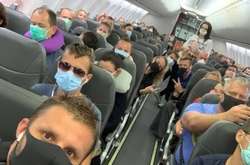 Людей, які прибувають в Україну авіарейсами, відправлятимуть на обсервацію