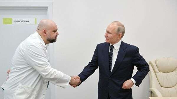 Лікар, який тиснув руку Путіну, захворів на коронавірус