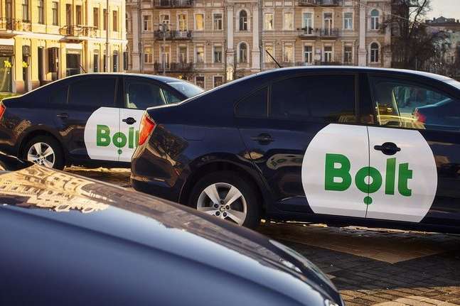 Сервіс таксі Bolt запустив авто з перегородкою між водієм і пасажиром