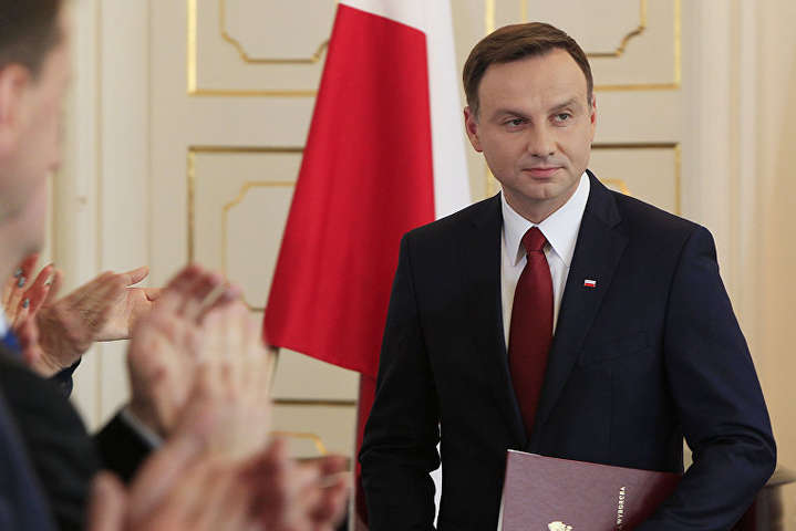 Президент Польщі підписав антикризову програму на €45 мільярдів
