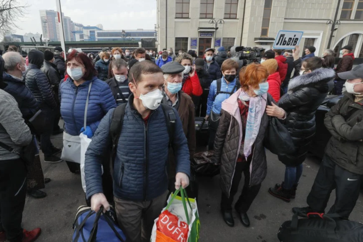 Українці евакуюються з Польщі. Після 10 квітня може виникнути нова хвиля на кордоні