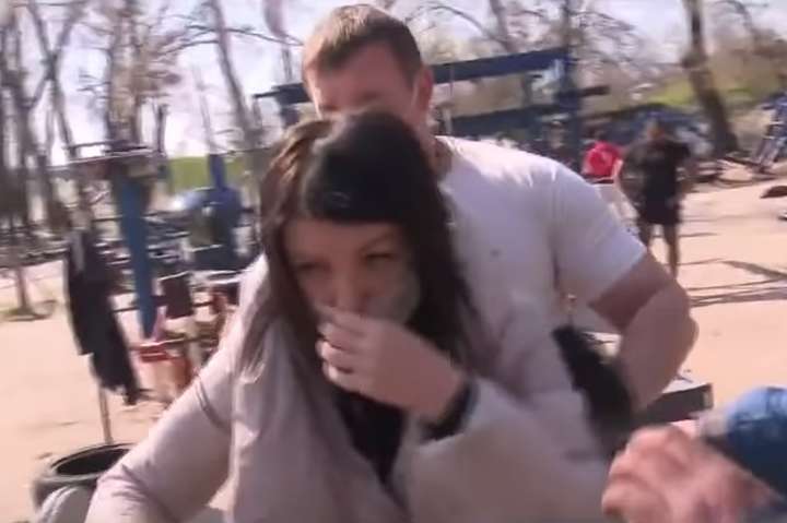 У Гідропарку невідомі напали на журналістів (відео)
