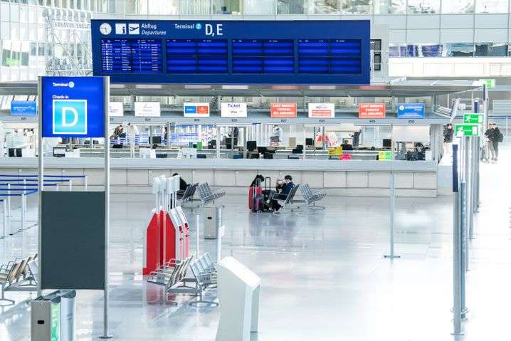 У Німеччині найбільший аеропорт закриває один з двох пасажирських терміналів